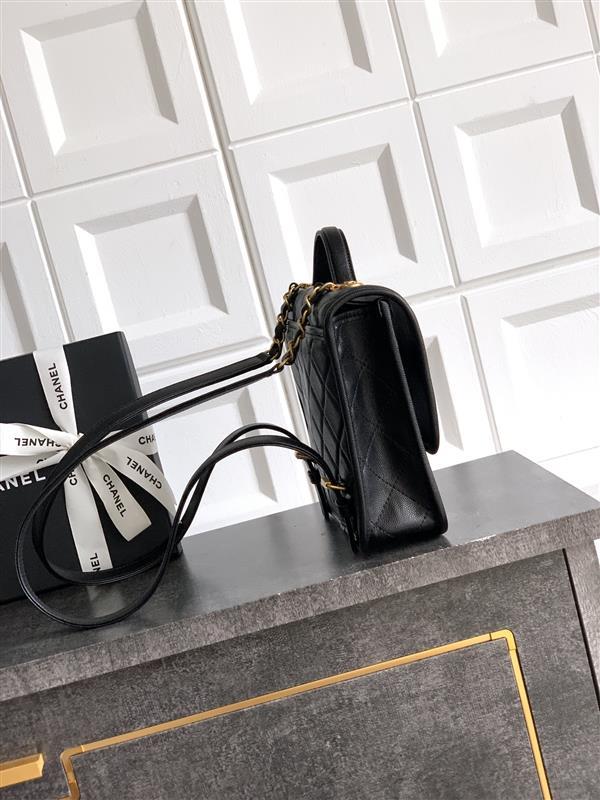 2026127213722719 900